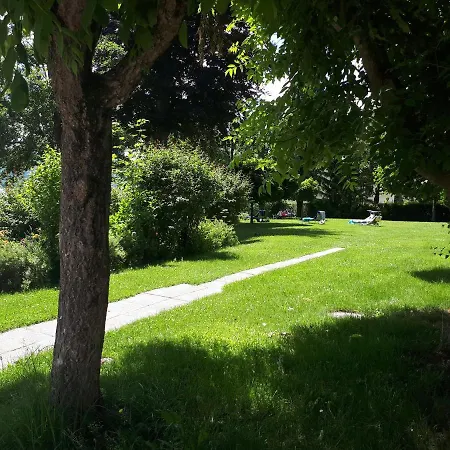 Anna Seeblick Appartement, Haus Haensel&gretel Am Ossiachersee Mit Direktem Seezugang, Hallenbad * Боденсдорф